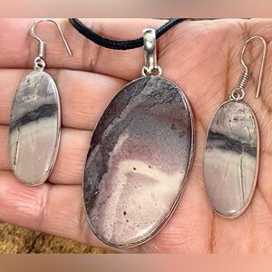 Porcelain Jasper Pendant & Earrings Set
